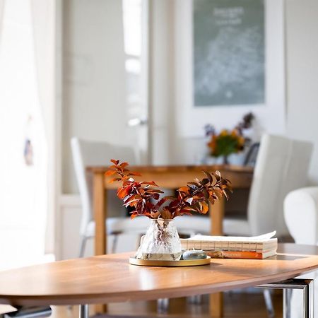 Theo & Lilis Countryside Apartment เออเรบรู ภายนอก รูปภาพ